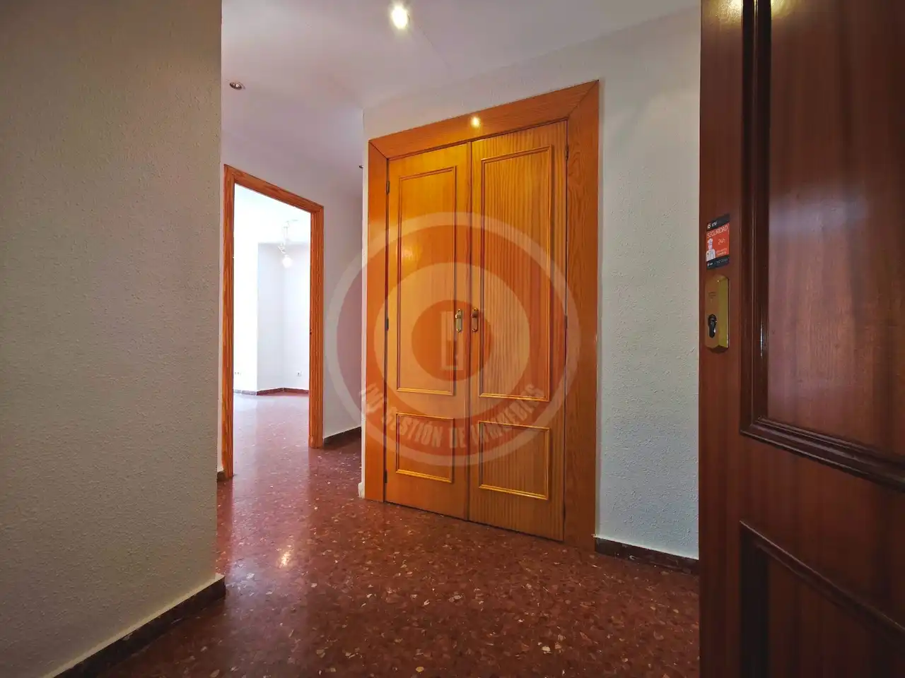 Wohnung zum Verkauf in Málaga mit Klimaanlage, Terrasse und Alarm