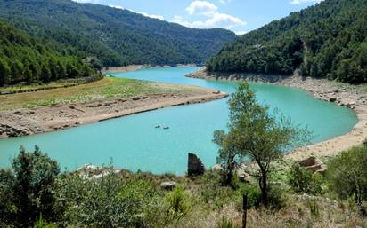 Vista exterior de Casa o xalet en venda en La Pobla de Benifassà amb Jardí privat, Terrassa i Traster