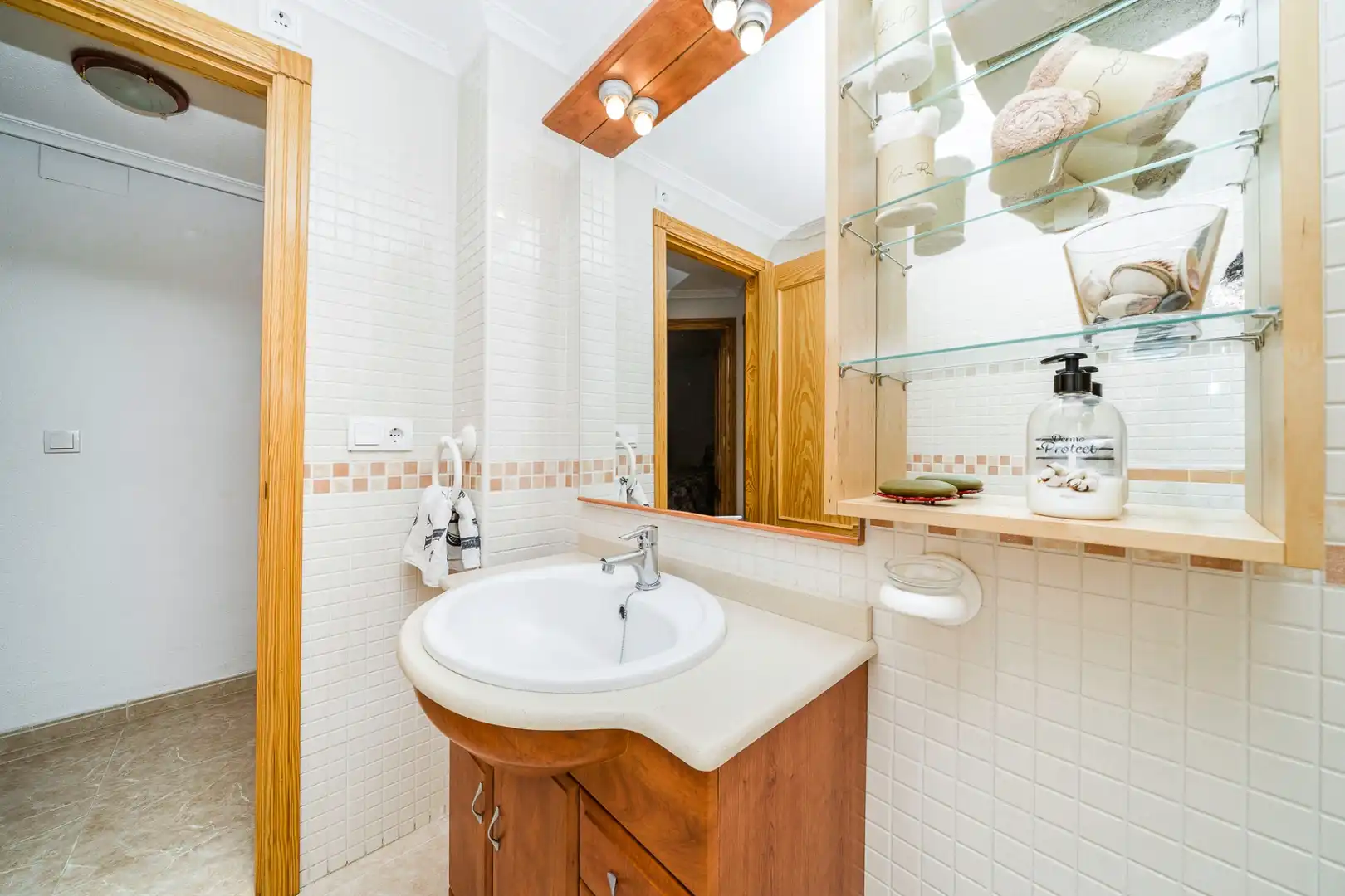 Attic for rent in La Florida