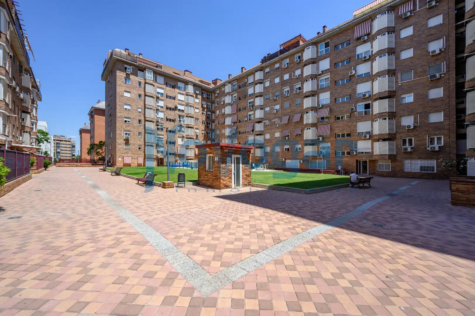 Exterior view of Flat for sale in Madrid  with Air Conditioner, Heating and Community pool