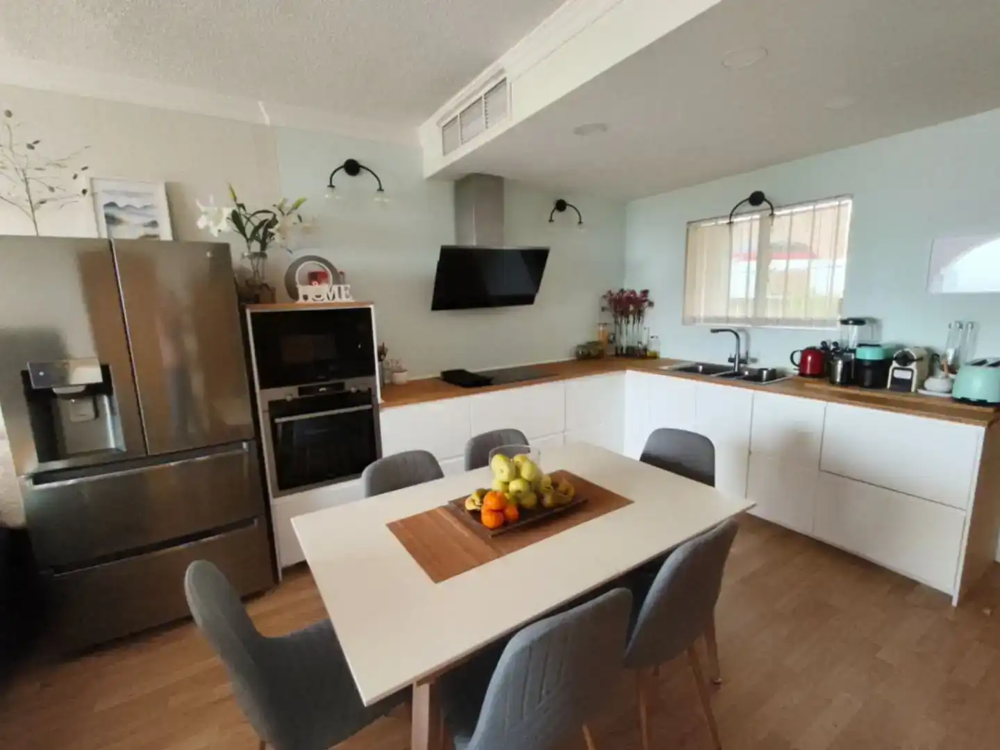 Küche von Wohnung zum Verkauf in Málaga Capital mit Klimaanlage, Schwimmbad und Balkon