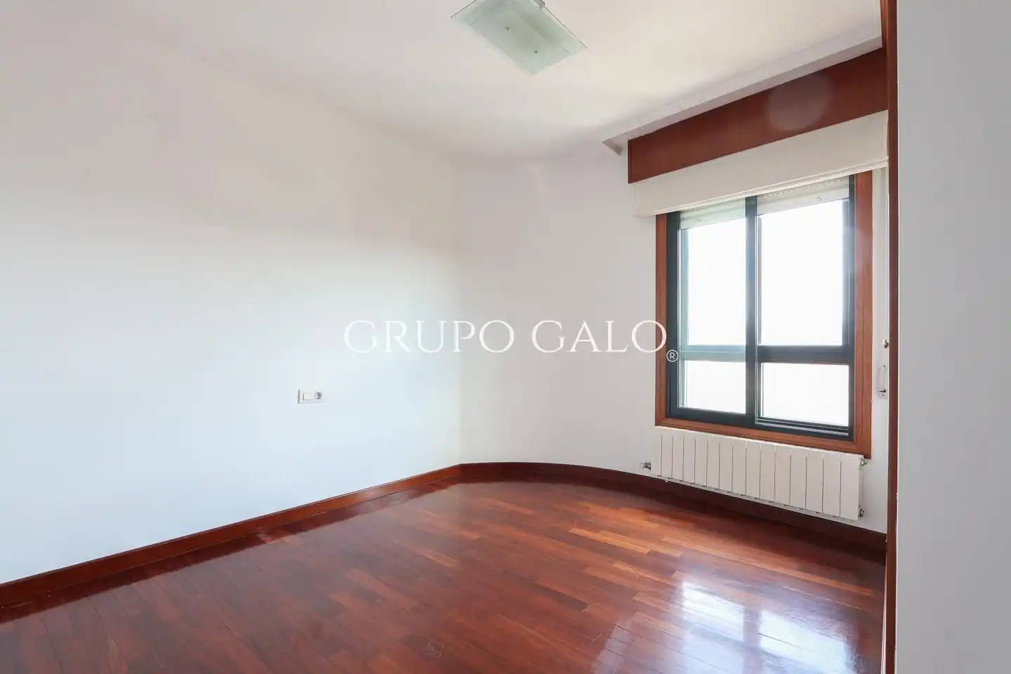 Habitación de Ático en venta en Vigo  con Calefacción, Parquet y Trastero