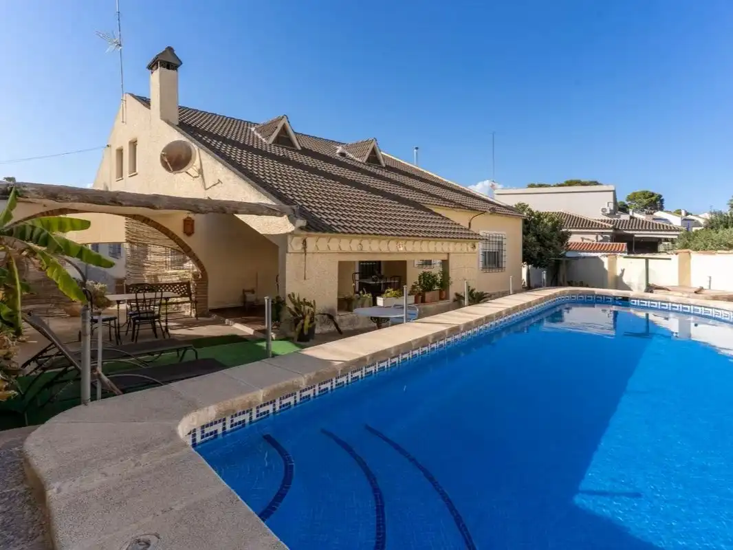Xalet amb piscina en venda a 413 3, imagen 4