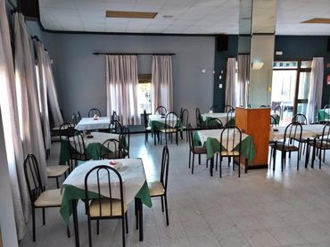 Maison rustique avec balcon à vendre à Tormos