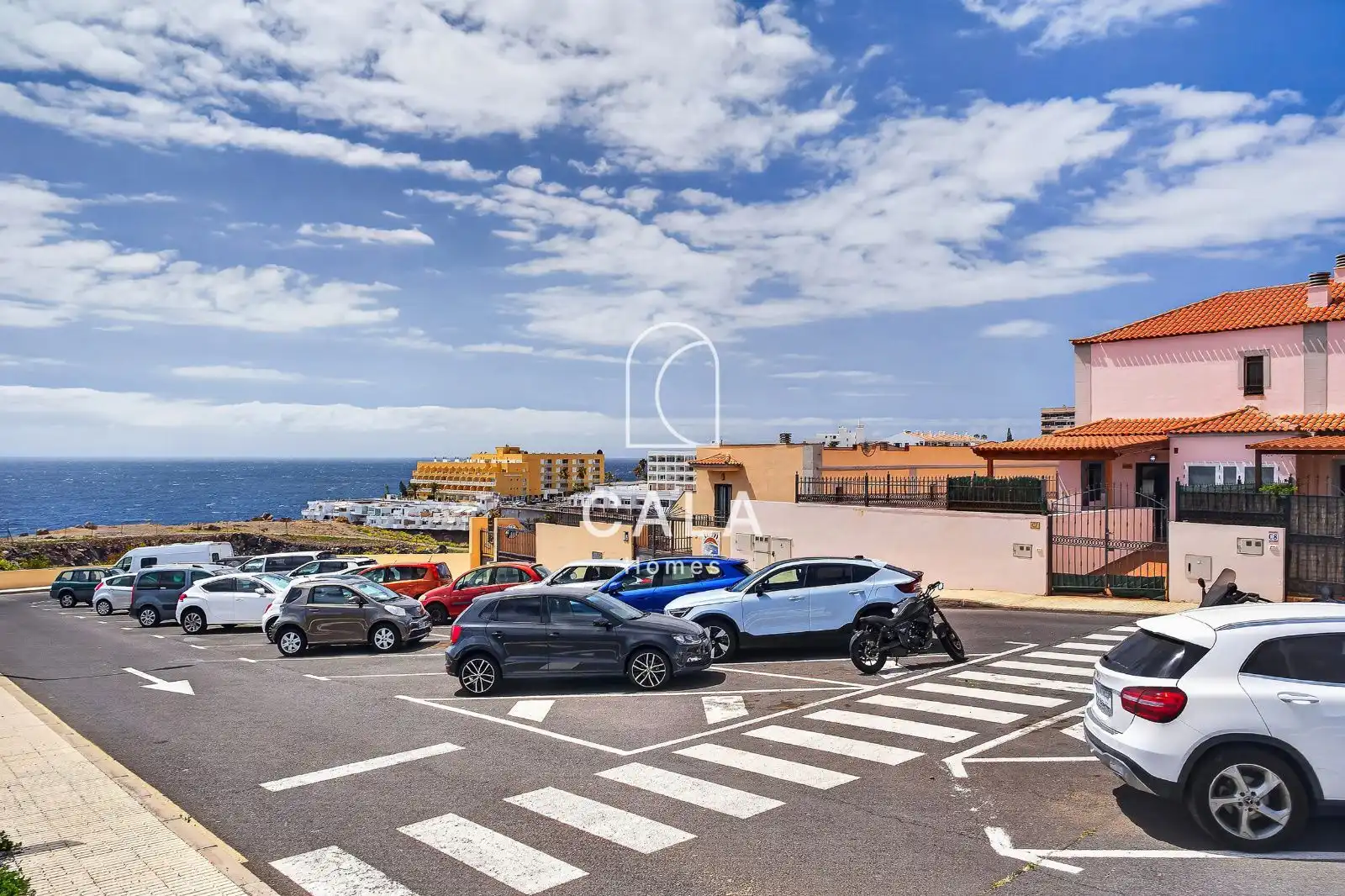 Parkplatz von Maisonette zum Verkauf in Adeje mit Terrasse, Schwimmbad und Möbliert
