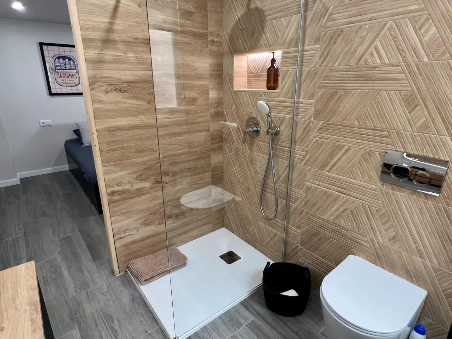 Bathroom of Flat for rent in Elche / Elx  with Air Conditioner and Furnished