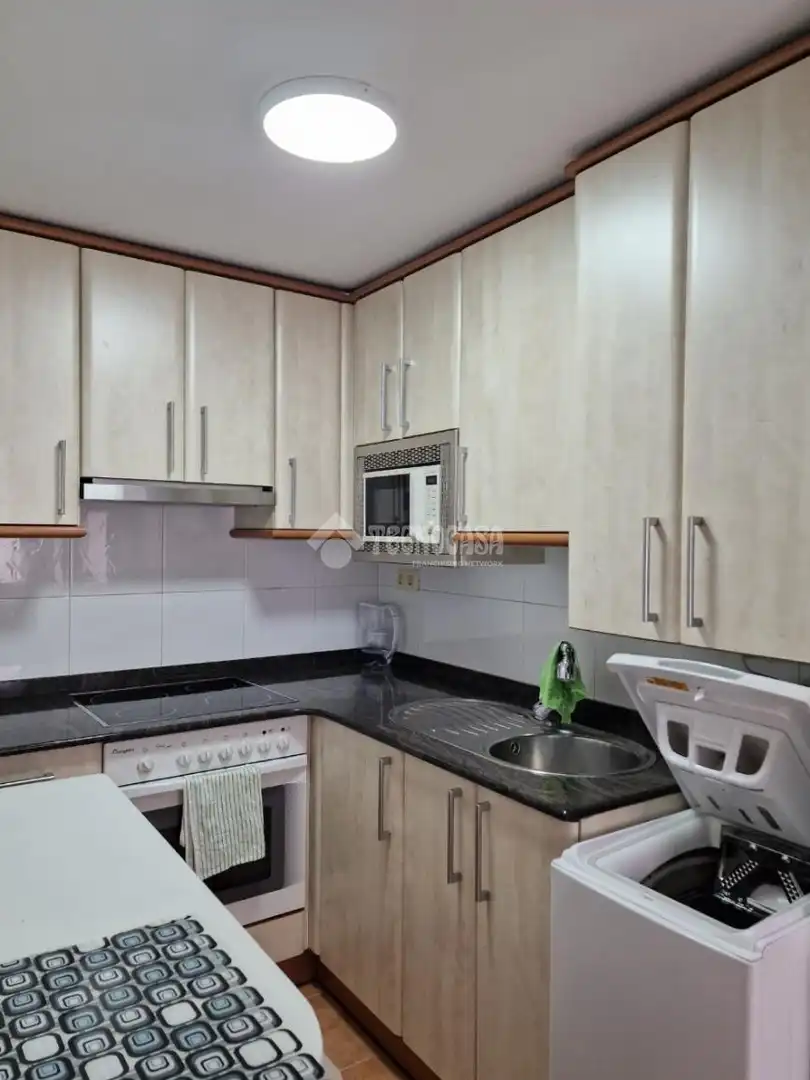 Kitchen of Flat for rent in Huesca