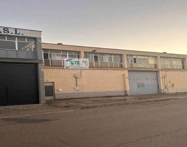 Nave industrial en Venta en POLIGONO VÍAS en Pinseque