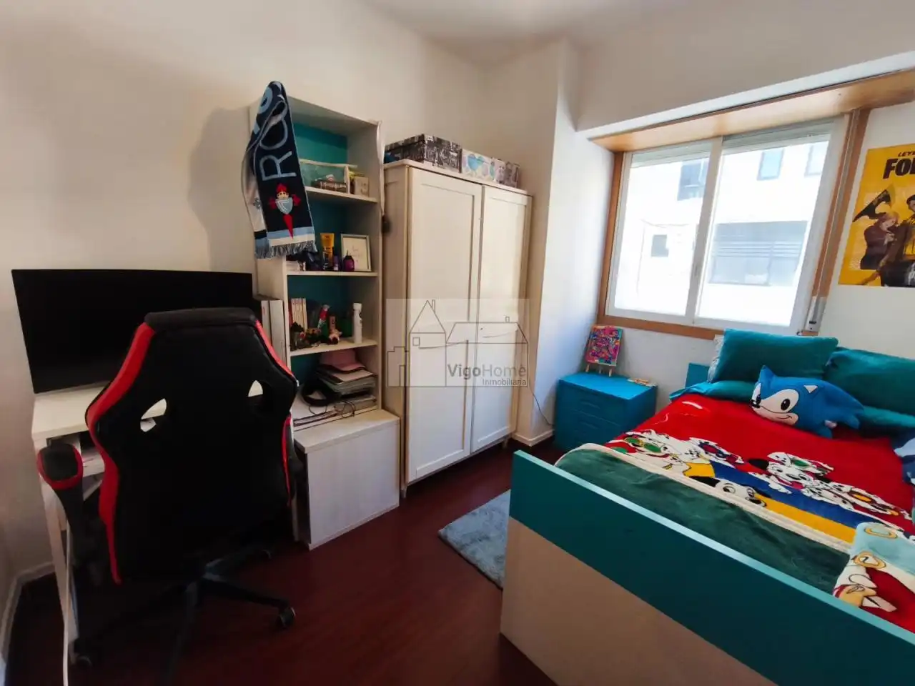 Habitación de Piso en venta en Vigo  con Calefacción, Terraza y Trastero