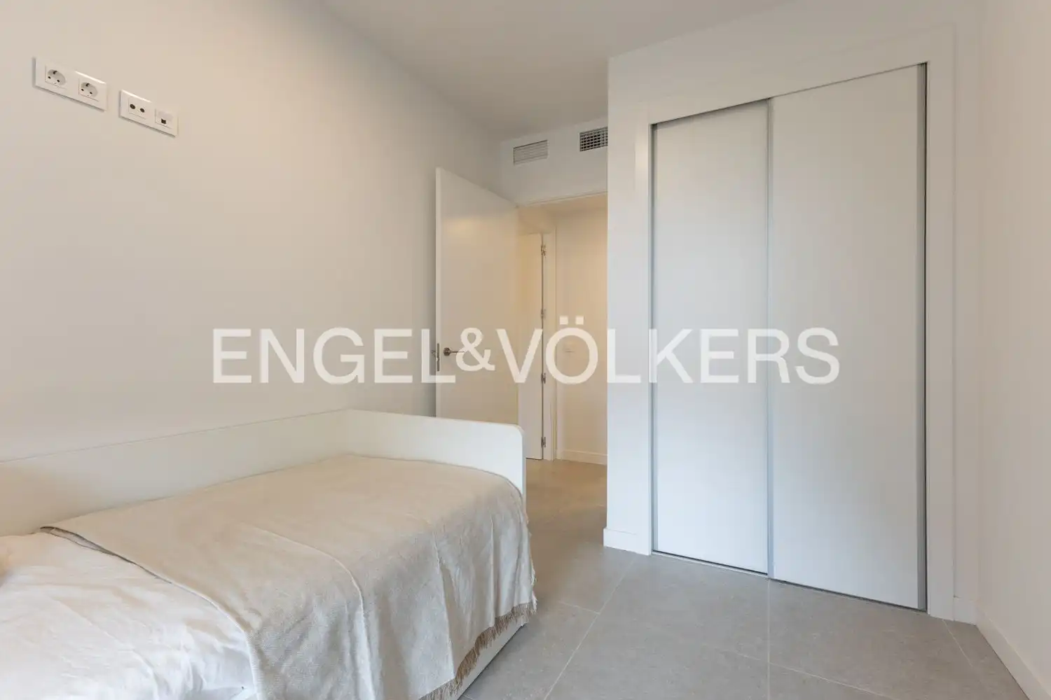 Schlafzimmer von Wohnung zur Miete in Dénia mit Klimaanlage, Heizung und Privatgarten