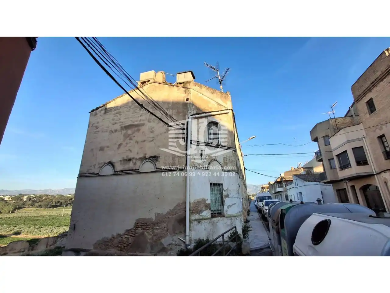 Vista exterior de Edifici en venda en Tortosa
