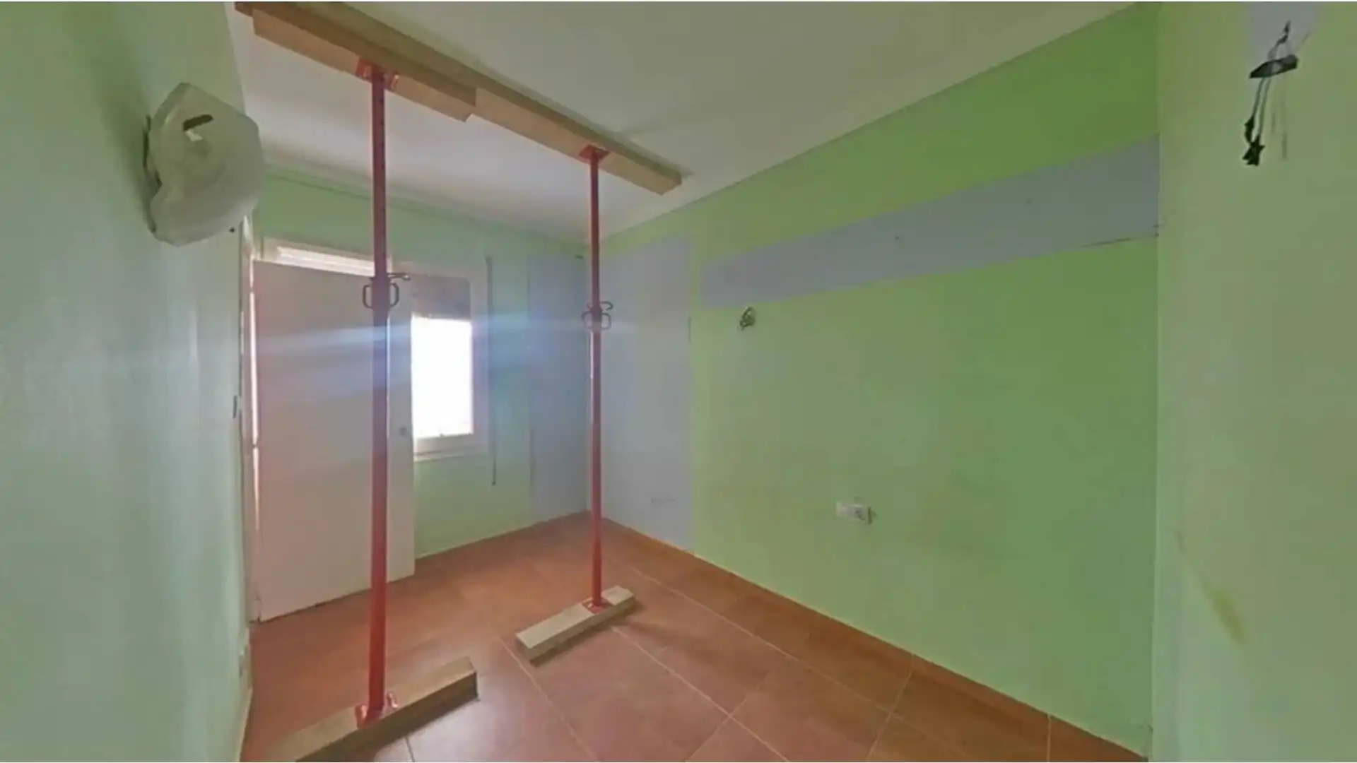 Bedroom of Flat for sale in Badalona