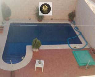 Swimming pool of House or chalet to rent in Mancha Real  with Air Conditioner, Heating and Terrace