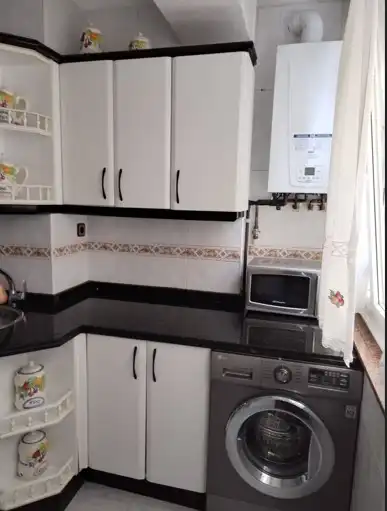 Cocina de Piso en venta en Gijón  con Calefacción, Jardín privado y Amueblado