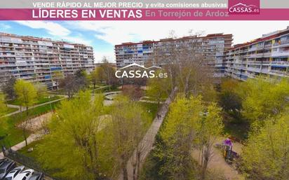 Vista exterior de Pis en venda en Torrejón de Ardoz amb Calefacció