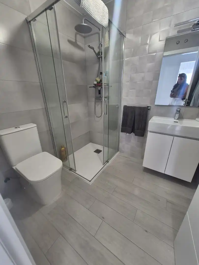 Badezimmer von Wohnung zum Verkauf in Ávila mit Heizung, Terrasse und Abstellraum