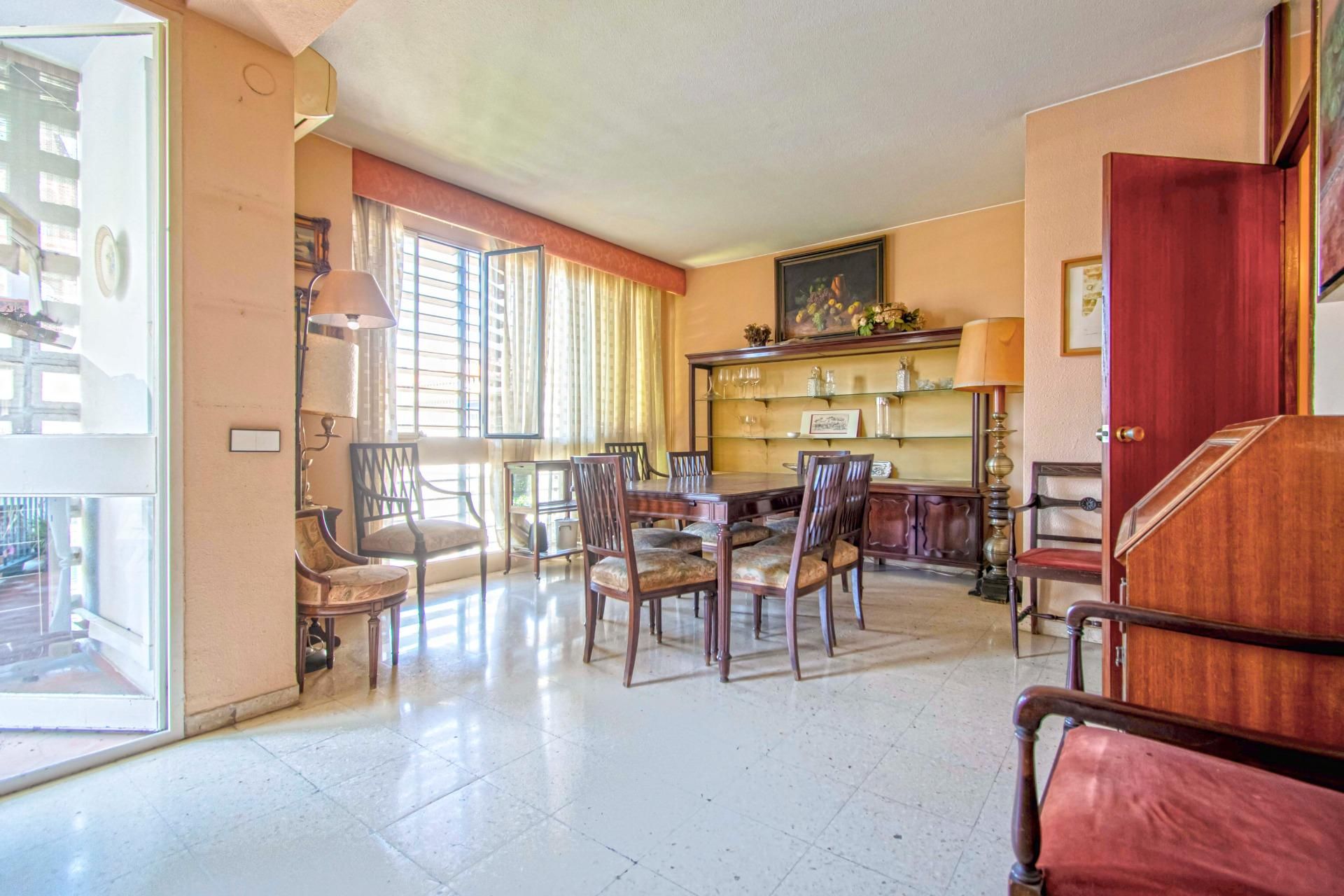 Dining room of Flat for sale in  Sevilla Capital  with Air Conditioner, Terrace and Storage room