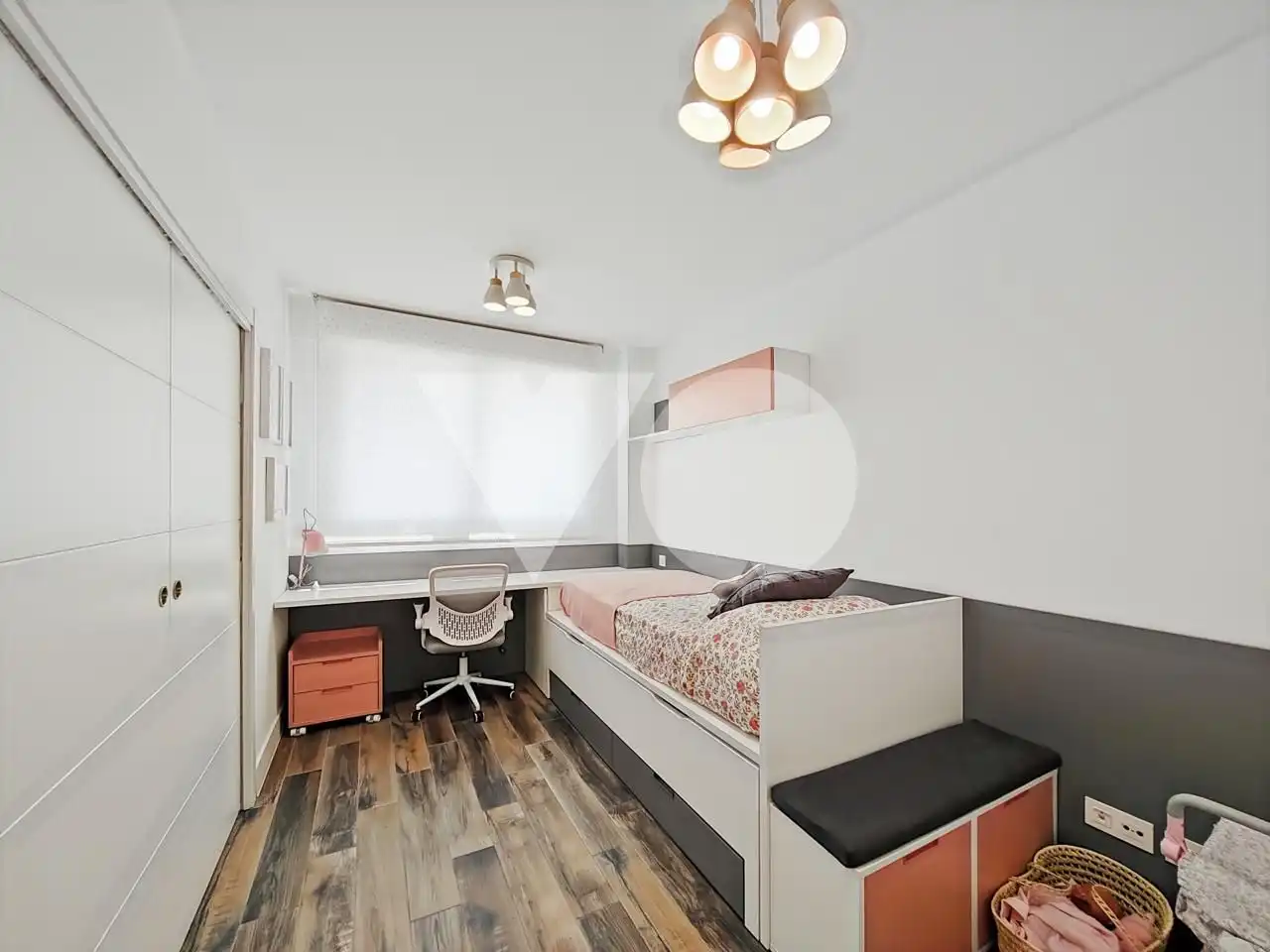 Habitación de Dúplex en venta en Madrid con Aire acondicionado, Calefacción y Trastero