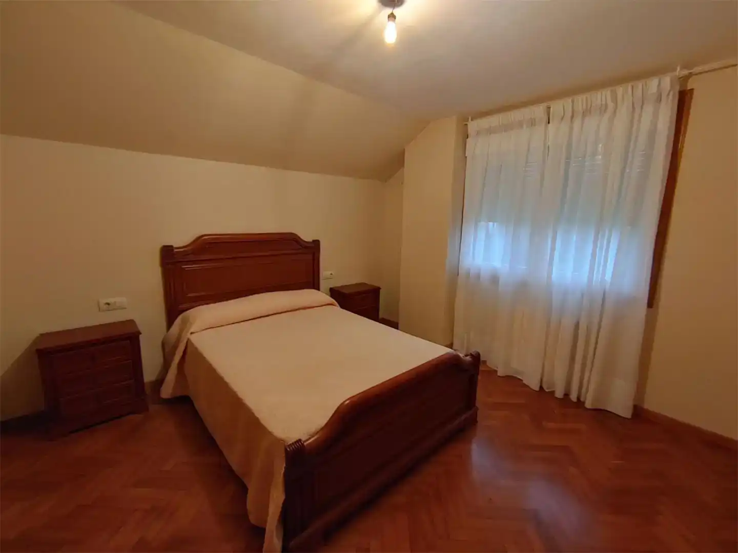 Dormitori de Pis en venda en Carballo amb Jardí privat i Parquet