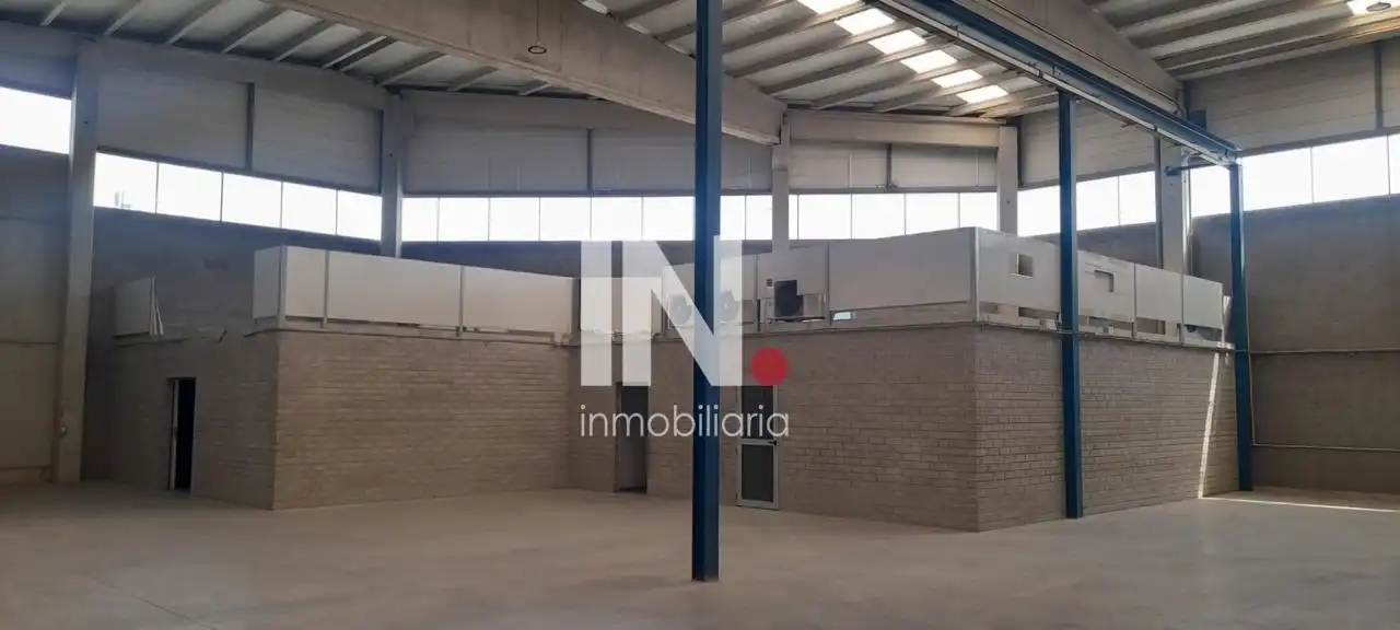 Fabrikhallen zur Miete in Torrefarrera