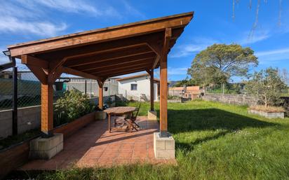 Terrassa de Casa o xalet en venda en Laredo amb Calefacció, Jardí privat i Terrassa