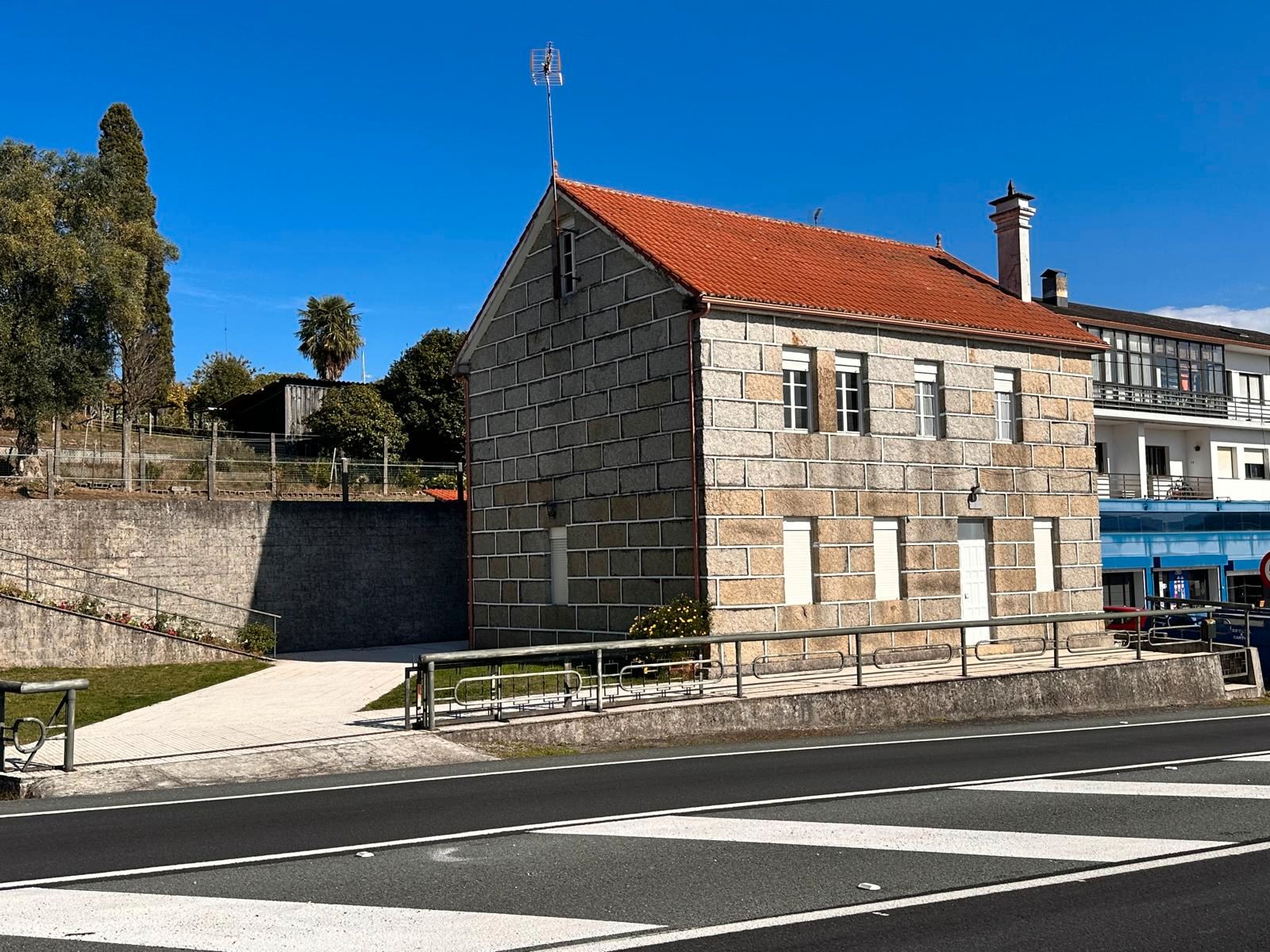 Vista exterior de Casa o xalet en venda en Vedra amb Calefacció, Jardí privat i Moblat