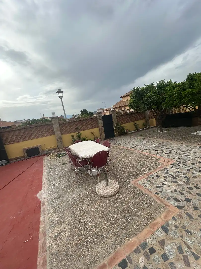 Terrassa de Casa o xalet en venda en Alhaurín de la Torre amb Aire condicionat, Jardí privat i Terrassa