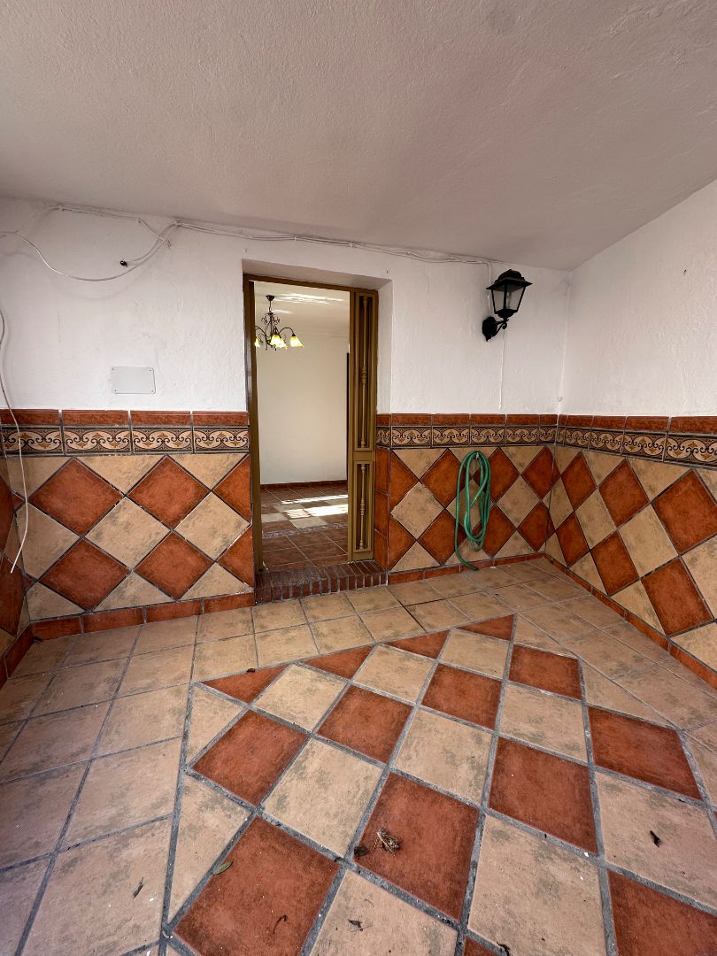 Single-family semi-detached for sale in Benamocarra  with Air Conditioner, Furnished and Oven