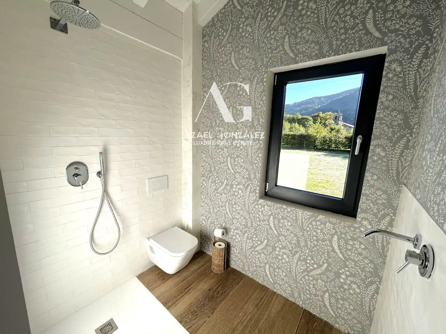 Bathroom of Houses for sale in Cabuérniga, Cantabria