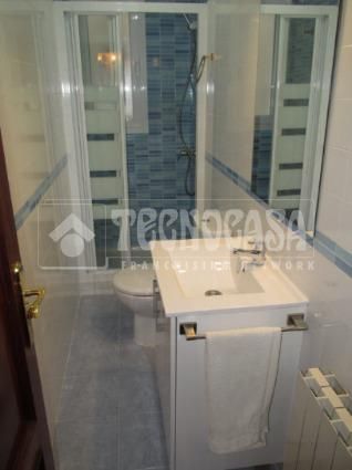 Bany de Pis en venda en Leganés amb Calefacció