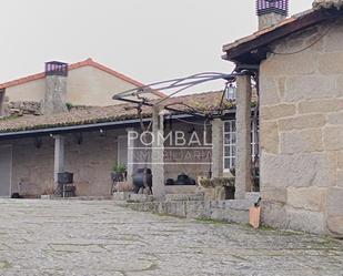 Vista exterior de Casa o xalet de lloguer en San Cibrao das Viñas amb Calefacció i Jardí privat