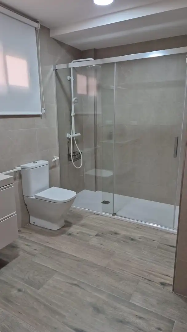 Baño de Casa adosada de alquiler en Murcia con Calefacción, Jardín privado y Terraza