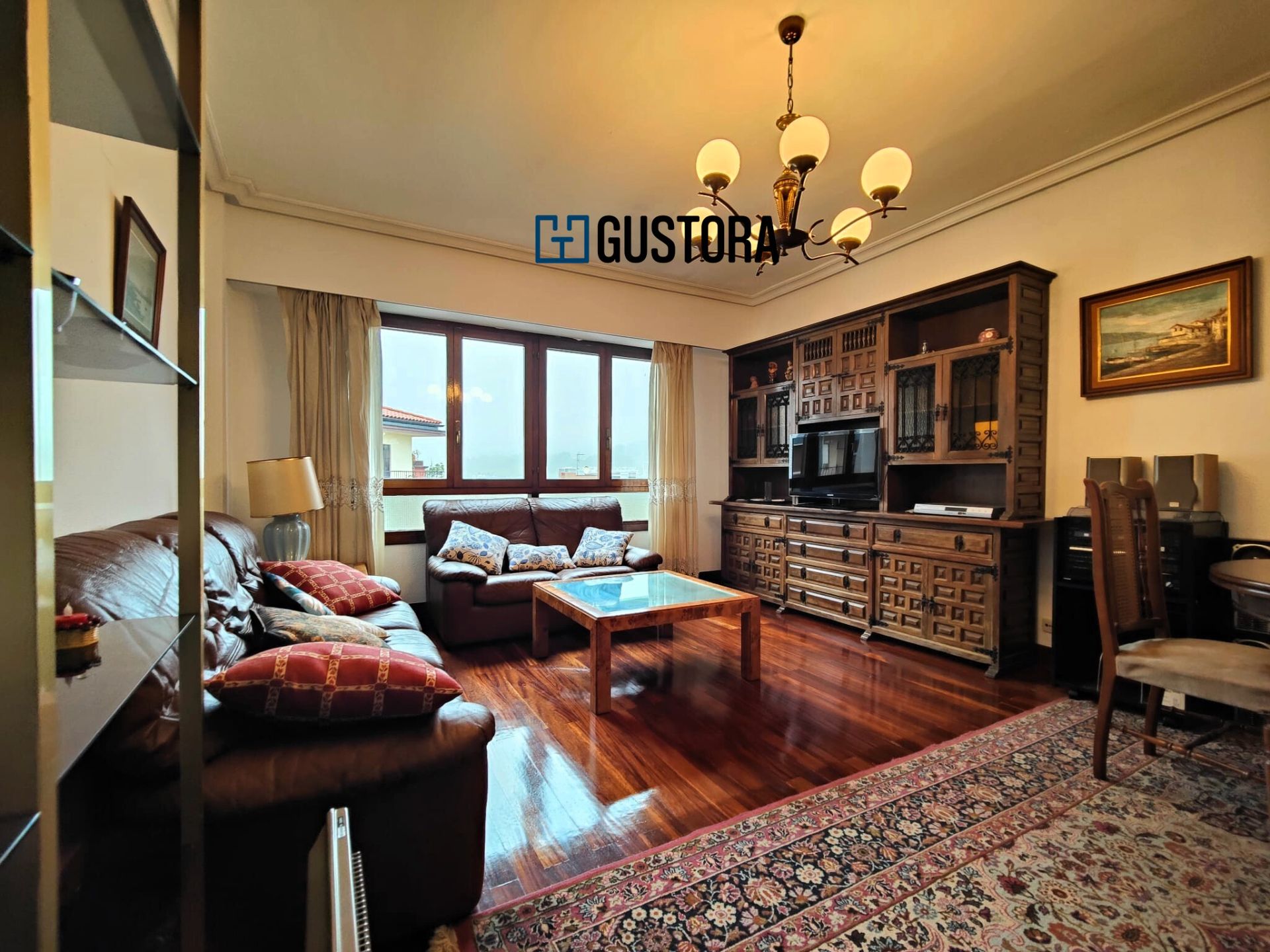 Sala de estar de Piso en venta en Hernani con Calefacción, Parquet y Terraza