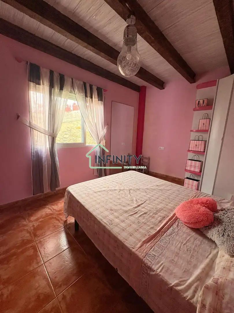 Dormitori de Casa o xalet en venda en Vilallonga / Villalonga amb Aire condicionat, Calefacció i Moblat
