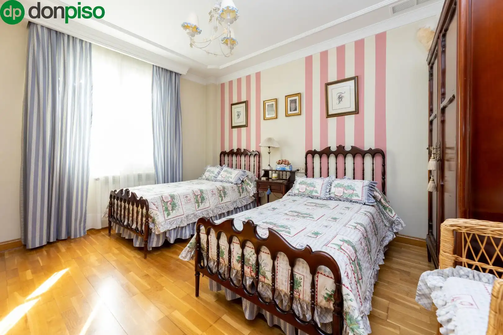 Bedroom of Detached homes for sale in Granada  with Air Conditioner, Heating and Private garden