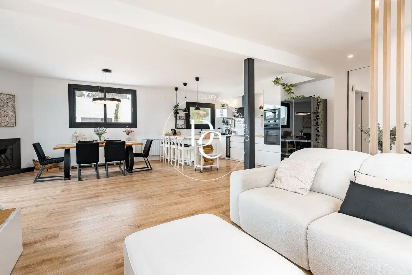 Sala d'estar de Casa o xalet en venda en Sant Pere de Ribes amb Aire condicionat, Calefacció i Jardí privat