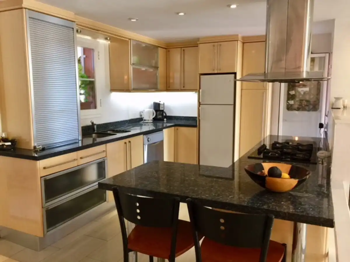 Duplexes for sale in Casco Antiguo