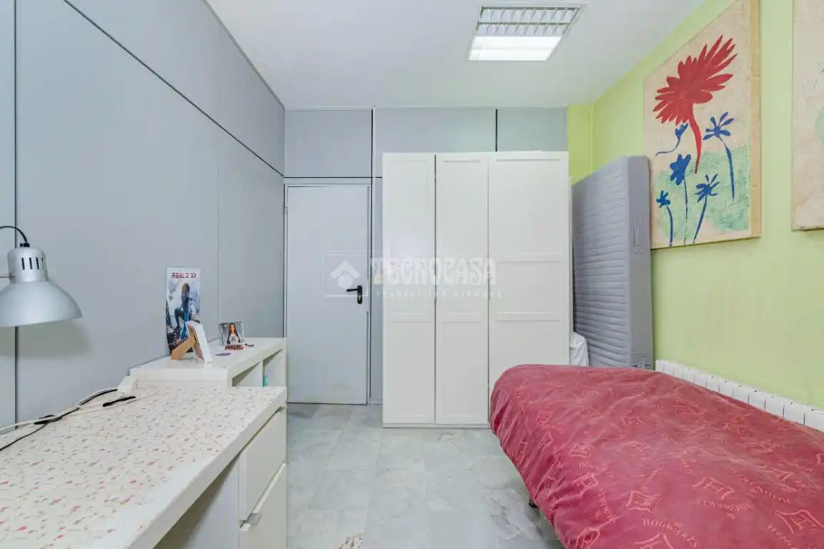 Schlafzimmer von Wohnung zum Verkauf in Granada mit Heizung