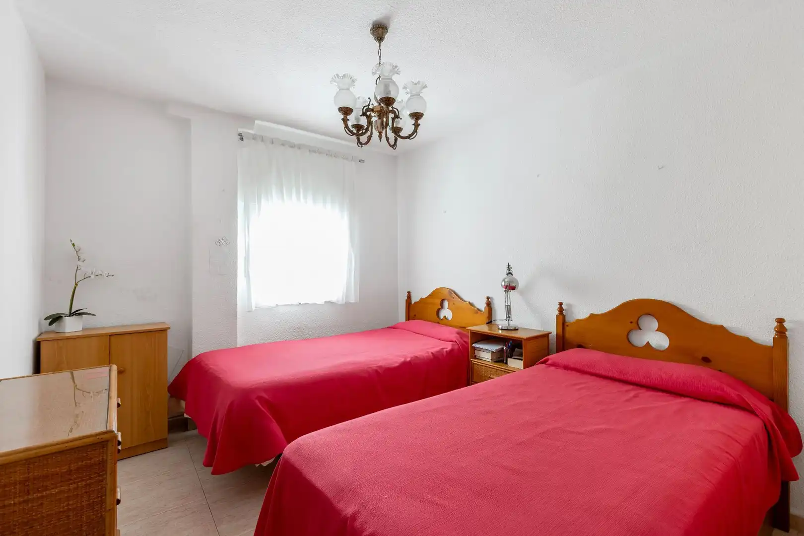 Habitación de Casa adosada en venta en Torrevieja con Aire acondicionado, Jardín privado y Terraza