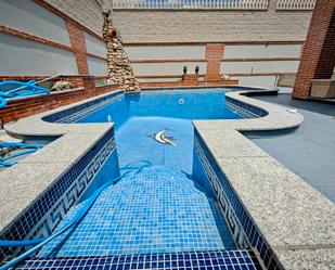 Piscina de Casa o xalet en venda en Móstoles amb Aire condicionat, Calefacció i Jardí privat