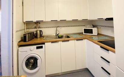 Kitchen of Flat to share in Málaga Capital  with Air Conditioner