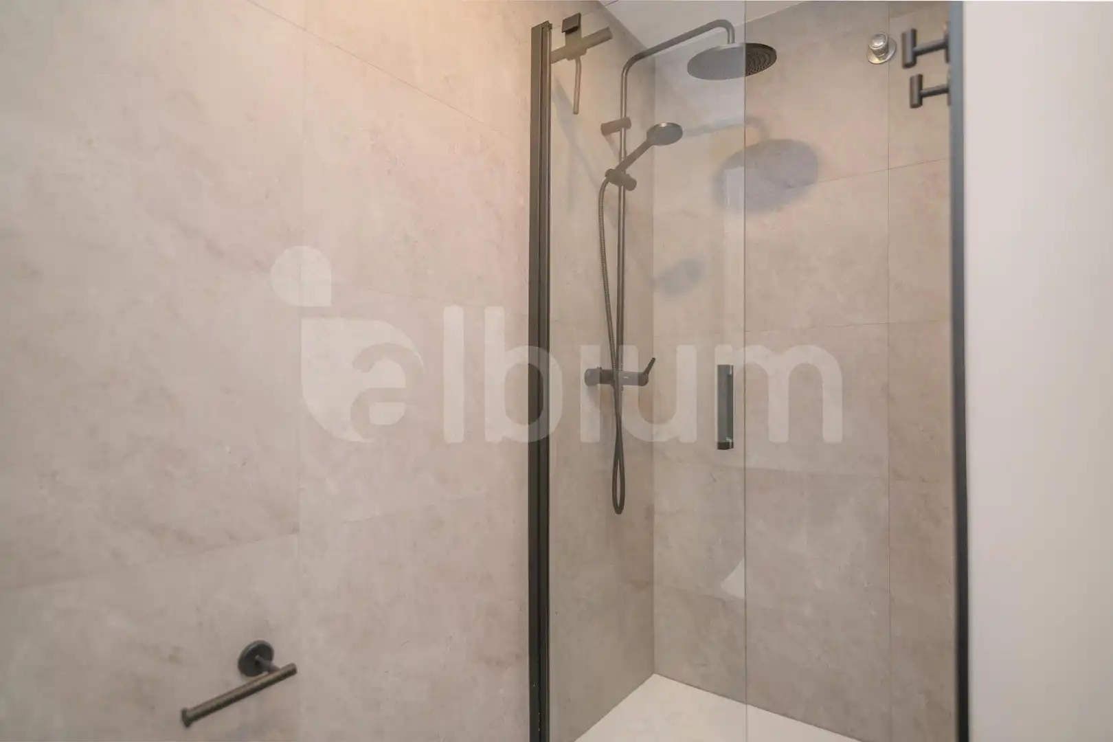 Badezimmer von Wohnung zur Miete in Barcelona