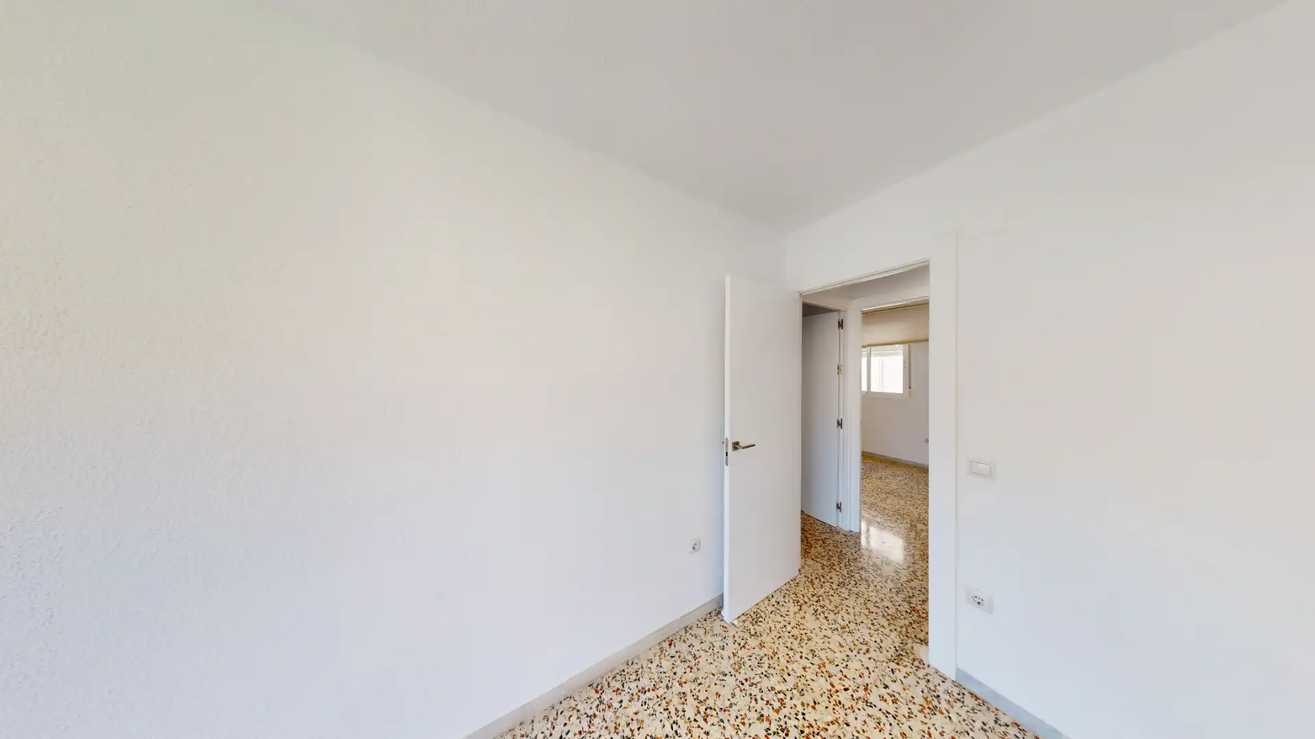 Piso en venta en Almería con Aire acondicionado, Calefacción y Terraza