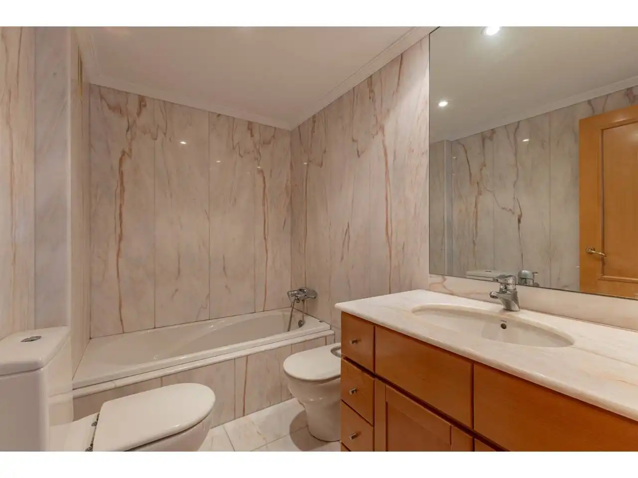 Baño de Piso en venta en Valencia con Aire acondicionado y Terraza