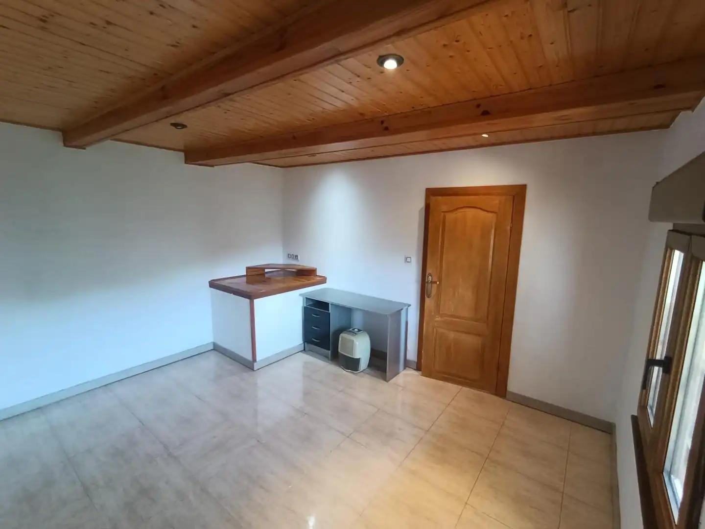 Country house zum Verkauf in San Martín del Rey Aurelio mit Balkon