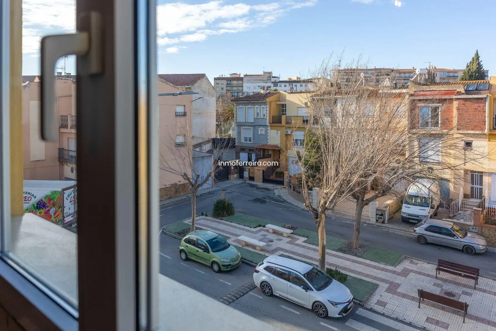 Vista exterior de Casa adosada en venda en Guadix amb Aire condicionat, Calefacció i Jardí privat
