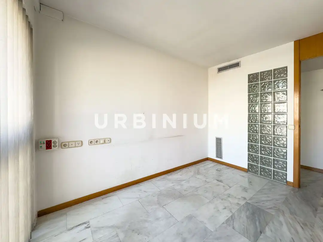 Büro zur Miete in Centre - Barri Vell