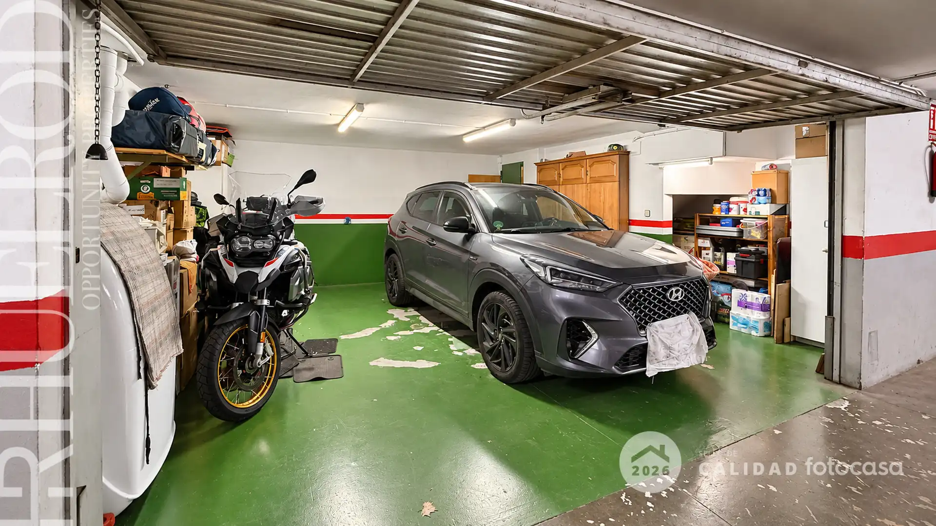 Parking de Casa adosada en venta en Cerdanyola del Vallès con Aire acondicionado, Calefacción y Jardín privado