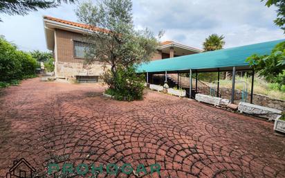 Exterior view of House or chalet for sale in Pedrezuela  with Terrace and Swimming Pool