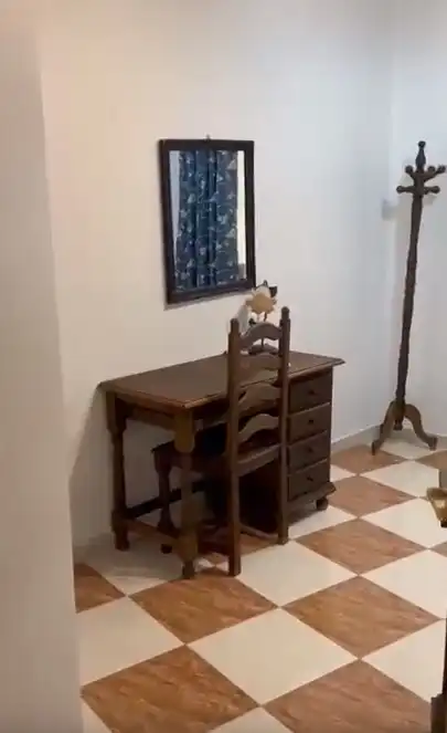 Dormitori de Pis de lloguer en Granada amb Aire condicionat, Moblat i Rentadora